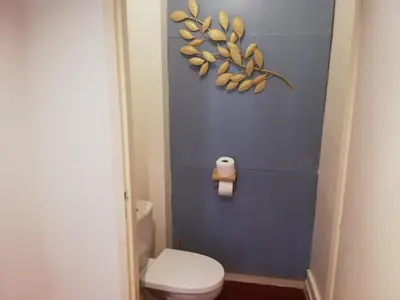 Salle de bains dans l'établissement Les Tomettes
