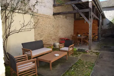 Terrasse ou espace extérieur de l'établissement la route des vins