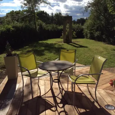 Jardin de l'établissement La Tour Hexagonale for 2 with shared pool