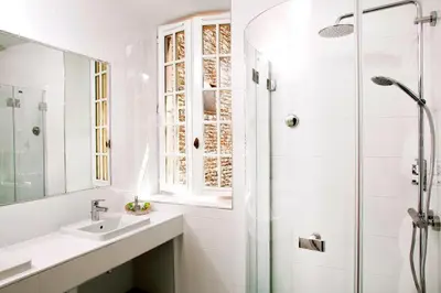 Salle de bains dans l'établissement Château de Fleurville & Spa