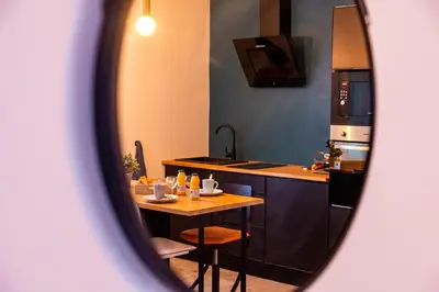 Cuisine ou kitchenette dans l'établissement Suite and Spa 21