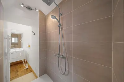 Salle de bains dans l'établissement Le Home Carnot
