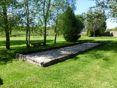Jardin de l'établissement chambres d'hôte Le Marronnier