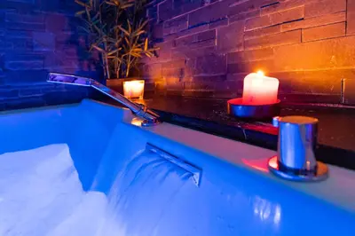 Piscine de l'établissement Spa-privatif ou située à proximité