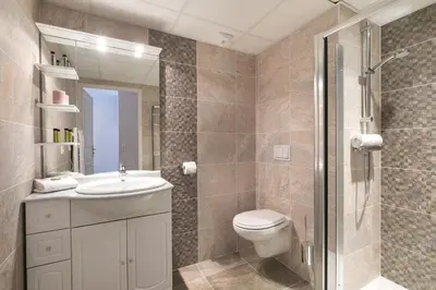 Salle de bains dans l'établissement MÉDICIS HOME DIJON LES PETITES ROCHES