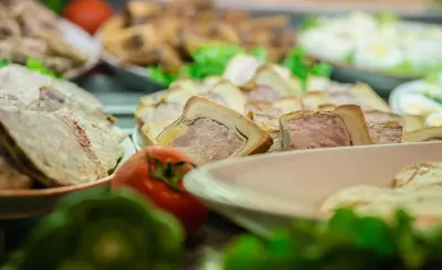 Nourriture dans l'hôtel ou à proximité
