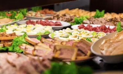 Nourriture dans l'hôtel ou à proximité