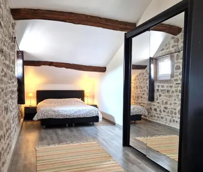 Un ou plusieurs lits dans un hébergement de l'établissement Les Hauts de CLuny