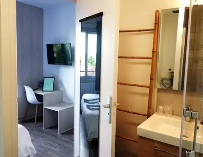 Salle de bains dans l'établissement Hotel La Grotte