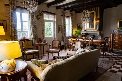 Coin salon dans l'établissement Jan's place in Burgundy
