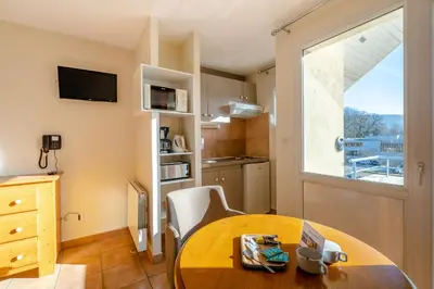 Cuisine ou kitchenette dans l'établissement Residence Des Thermes