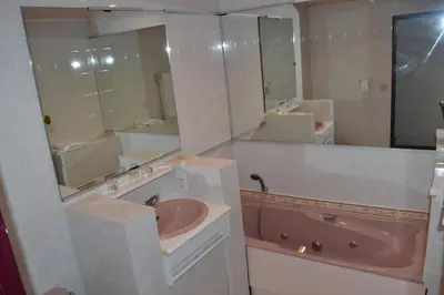 Salle de bains dans l'établissement Lud'Hôtel