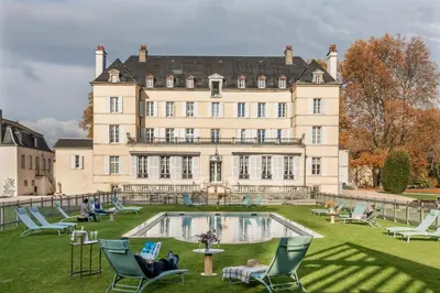 Piscine de l'établissement Château de Saulon ou située à proximité