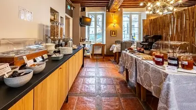 Nourriture dans l'hôtel ou à proximité