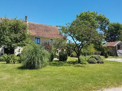 Jardin de l'établissement La Favière Enchantée - le gîte
