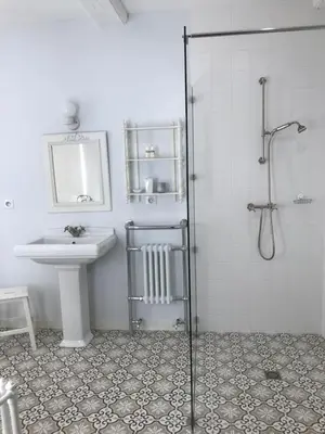 Salle de bains dans l'établissement Chambres d'hôtes Vers la Croix