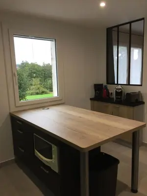 Cuisine ou kitchenette dans l'établissement Domaine de la Loge