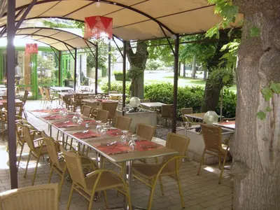 Restaurant ou autre lieu de restauration dans l'établissement Hôtel Restaurant Du Parc de la Colombière