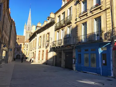 Quartier de l'appartement ou autre quartier proche