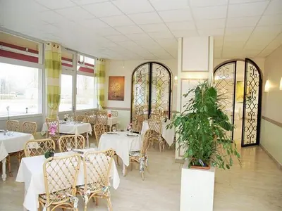 Restaurant ou autre lieu de restauration dans l'établissement Le Chagny