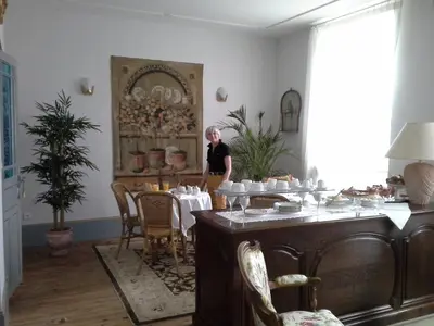 Restaurant ou autre lieu de restauration dans l'établissement La Thebaide
