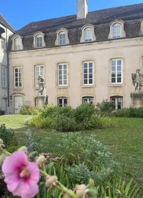 Jardin de l'établissement Le jardin des chanceliers