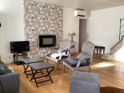 Coin salon dans l'établissement Le jardin des chanceliers