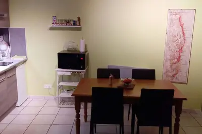 Cuisine ou kitchenette dans l'établissement Le Jim : Rue Musette