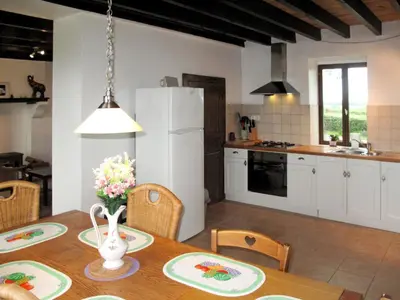 Cuisine ou kitchenette dans l'établissement Holiday Home Les Brûles by Interhome