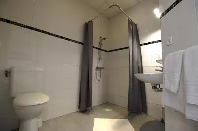 Salle de bains dans l'établissement KOSY Appart'Hôtels - Le Cours Moreau