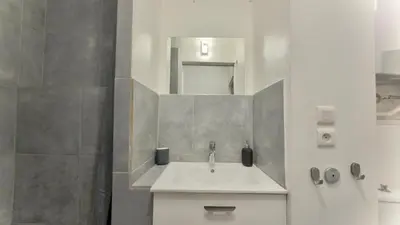 Salle de bains dans l'établissement Les Ducs de Bourgogne En hyper centre