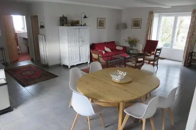 Coin salon dans l'établissement Gite Le Village