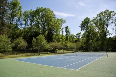 Tennis ou squash au sein de la maison de vacances ou à proximité