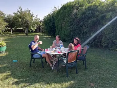 Clients de l'établissement Au verger de Marcilly