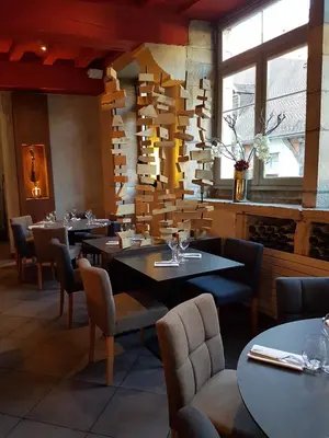Restaurant ou autre lieu de restauration dans l'établissement Le Corbeau