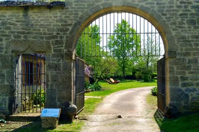 Jardin de l'établissement Jardin des Sens, la Rente d'Eguilly