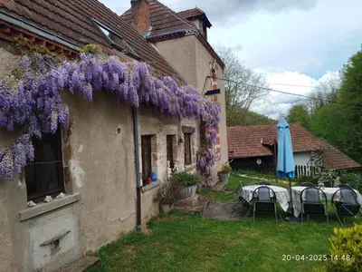 Jardin de l'établissement Maison du Moulin Galuzot