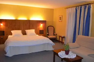 Un ou plusieurs lits dans un hébergement de l'établissement Hotel de Bourgogne