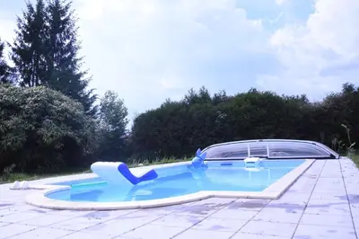 Piscine de l'établissement le gîte de Marinette ou située à proximité