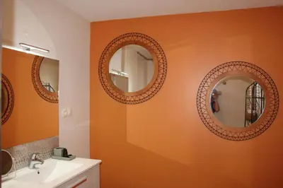 Salle de bains dans l'établissement Le Clos de la Challangette