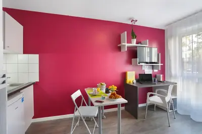 Cuisine ou kitchenette dans l'établissement Résidence Nemea Dijon Eiffel