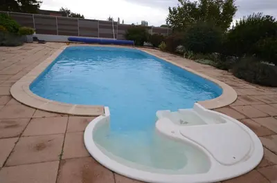 Piscine de l'établissement Les chambres de Marie'O ou située à proximité