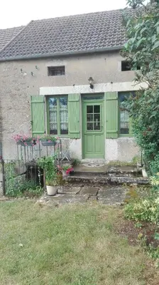 Jardin de l'établissement Gite de charme au coeur de la Bourgogne