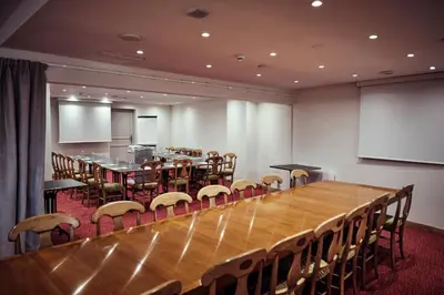 Espace de conférence ou salle de réunion dans l'établissement Hostellerie de la Tour d'Auxois