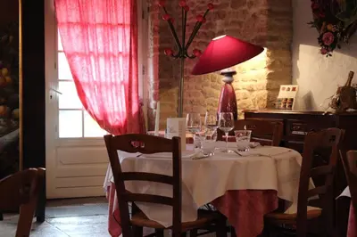 Coin salon dans l'établissement Hotel le Vauxois