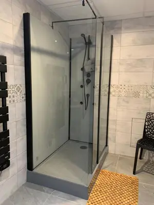 Salle de bains dans l'établissement La Maison Clémenso