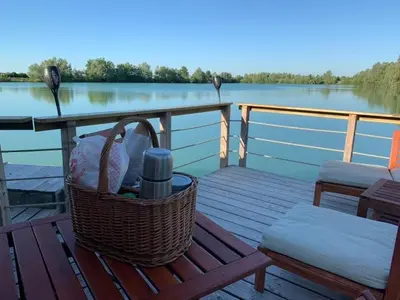 Vue sur la rivière ou le fleuve situé(e) à proximité de le chalet