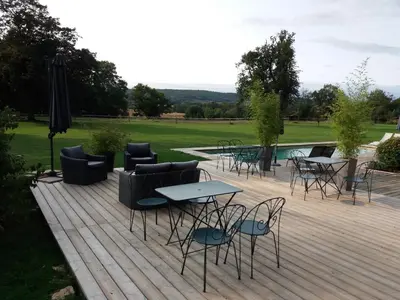Paysage naturel près de la tente de luxe