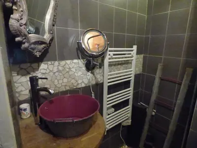 Salle de bains dans l'établissement gite le marguerite