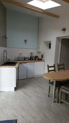 Cuisine ou kitchenette dans l'établissement La Cadole de Chardonnay